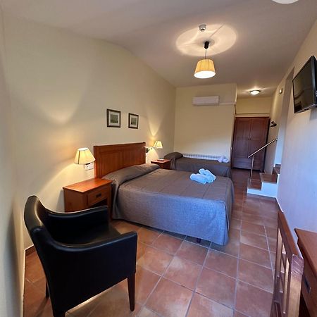 Hostal Centre Del Montsec Llimiana Zewnętrze zdjęcie